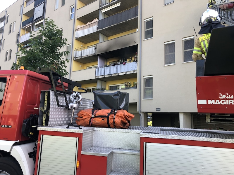 A grazi hivatásos tűzoltók bevetése. (Bild: Berufsfeuerwehr Graz)