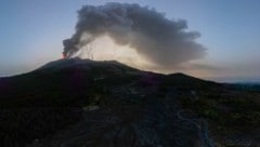 Der Vulkan Ätna bricht regelmäßig aus. (Archivbild)