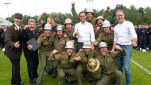 Der Jubel bei der Feuerwehr Düns kannte keine Grenzen.