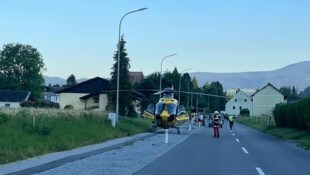 Die Einsatzkräfte an der Unfallstelle