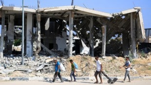 Ein zerstörtes Haus nach einem Angriff im zentralen Gazastreifen (Bild: AFP/Eyad Baba)