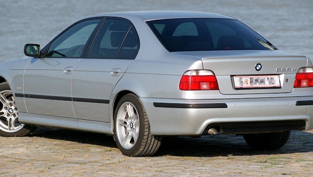 Der Autohändler wurde nicht nur um viel Geld gebracht, mittlerweile fehlt vom BMW (Symbolbild) jede Spur. (Bild: MARTIN A JÖCHL, Krone KREATIV)