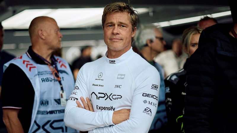 Brad Pitt at Silverstone (Bild: APA/AFP/BENJAMIN CREMEL)