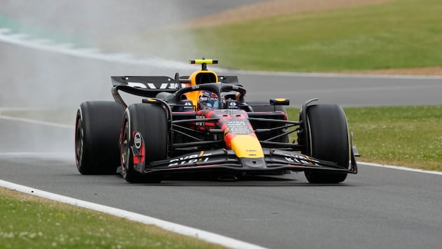 Sergio Perez drove into the pits too early. (Bild: AP/Luca Bruno)