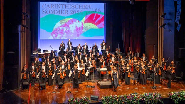 Gefühl, Dynamik und Eleganz bestimmten das tänzerische Dirigat von Joana Carneiro. (Bild: marygoodfoto)