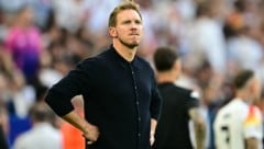 Julian Nagelsmann muss sich harte Kritik aus Spanien gefallen lassen. (Bild: AFP/Tobias SCHWARZ)