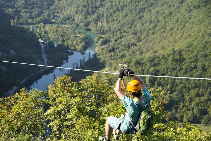 Zipline über dem Cetina-Fluss (Bild: TB Omiš)