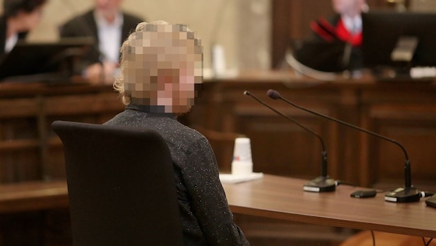 The 24-year-old victim in front of the jury in Vienna. (Bild: Bartel Gerhard/Gerhard Bartel, Krone KREATIV)