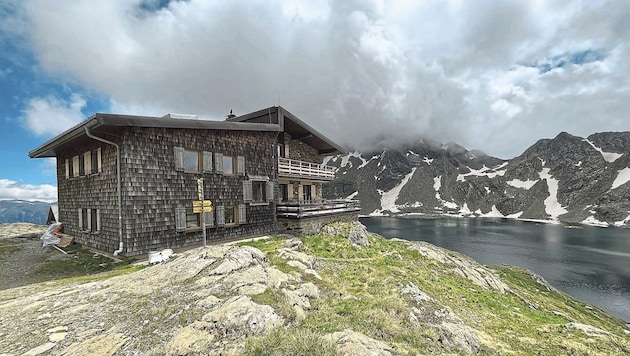 The popular Wangenitzseehütte has reopened, but for how long is uncertain. (Bild: Elisa Aschbacher)