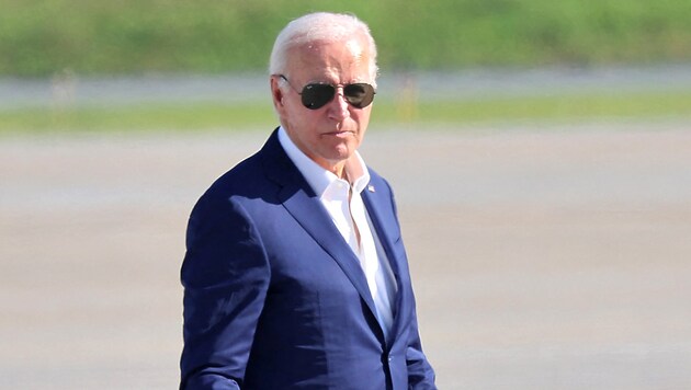 Joe Biden harcias levelet írt párttársainak a kongresszusban. (Bild: APA/Getty Images via AFP/GETTY IMAGES/Michael M. Santiago)