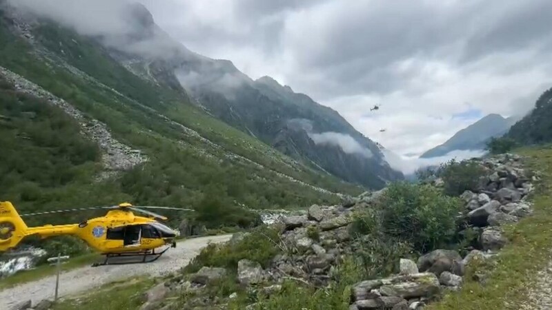 Die Schwerverletzten wurden mittels Hubschrauber geborgen.  (Bild: ZOOM Tirol)