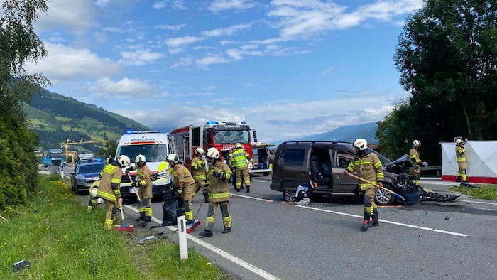 Die B168 wurde rund eineinhalb Stunden komplett gesperrt.