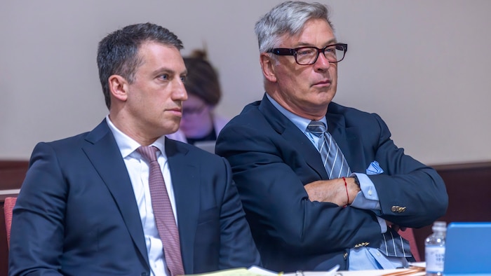 Baldwin beteuerte stets, den Abzug der Waffe nicht betätigt zu haben.