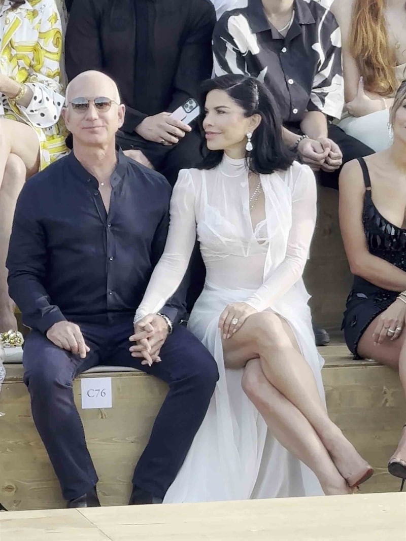 Lauren Sanchez probably didn't just make Jeff Bezos happy with her transparent look. (Bild: Photo Press Service)