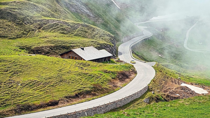 Viele Bergstraßen werden immer öfters als Rennstrecke missbraucht.