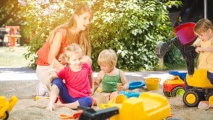 Wohin mit den Kindern im Sommer? Vor dieser Frage stehen vor allem berufstätige Eltern. (Bild: stock.adobe.com/(c) Kzenon)