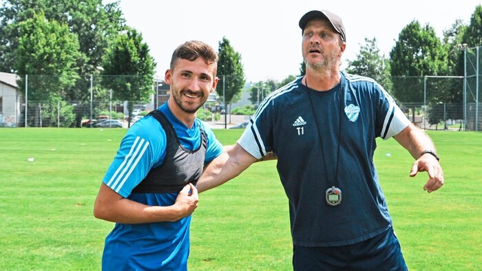 Markus Schopp (r.) muss bangen, denn AEK Athen hat Interesse an Donis Avdijaj (l.)