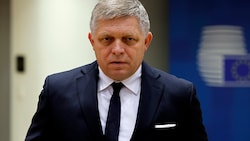 Dieses Bild von Robert Fico ist im Februar des heurigen Jahres am Rande eines EU-Gipfels aufgenommen worden. (Bild: APA/AP)