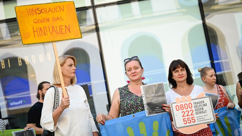 They drew attention to the problem with banners such as "Look against the hitting" (Bild: Wenzel Markus/Markus Wenzel)