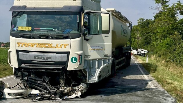 The head-on collision with the truck claimed the lives of two men. (Bild: Thomas Lenger/Monatsrevue)