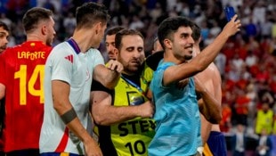 Alvaro Morata wurde unsanft angerempelt.
