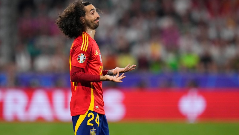 Marc Cucurella wurde gnadenlos ausgepfiffen. (Bild: AP/Manu Fernandez)