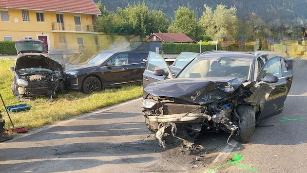 The Bodensdorf fire department was involved in the accident in Steindorf with 15 people. (Bild: FF Bodensdorf)