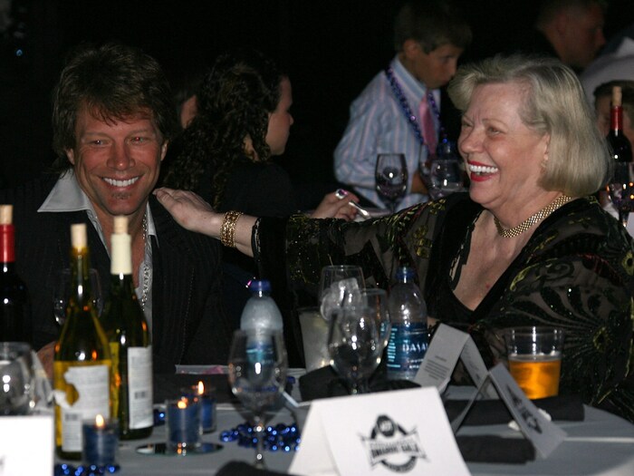 Bon Jovi és édesanyja, Carol Sharkey Bongiovi 2008-ban.