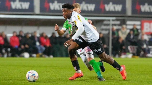 Alexis Tibidi (here in Altach kit) (Bild: APA/DIETMAR STIPLOVSEK)