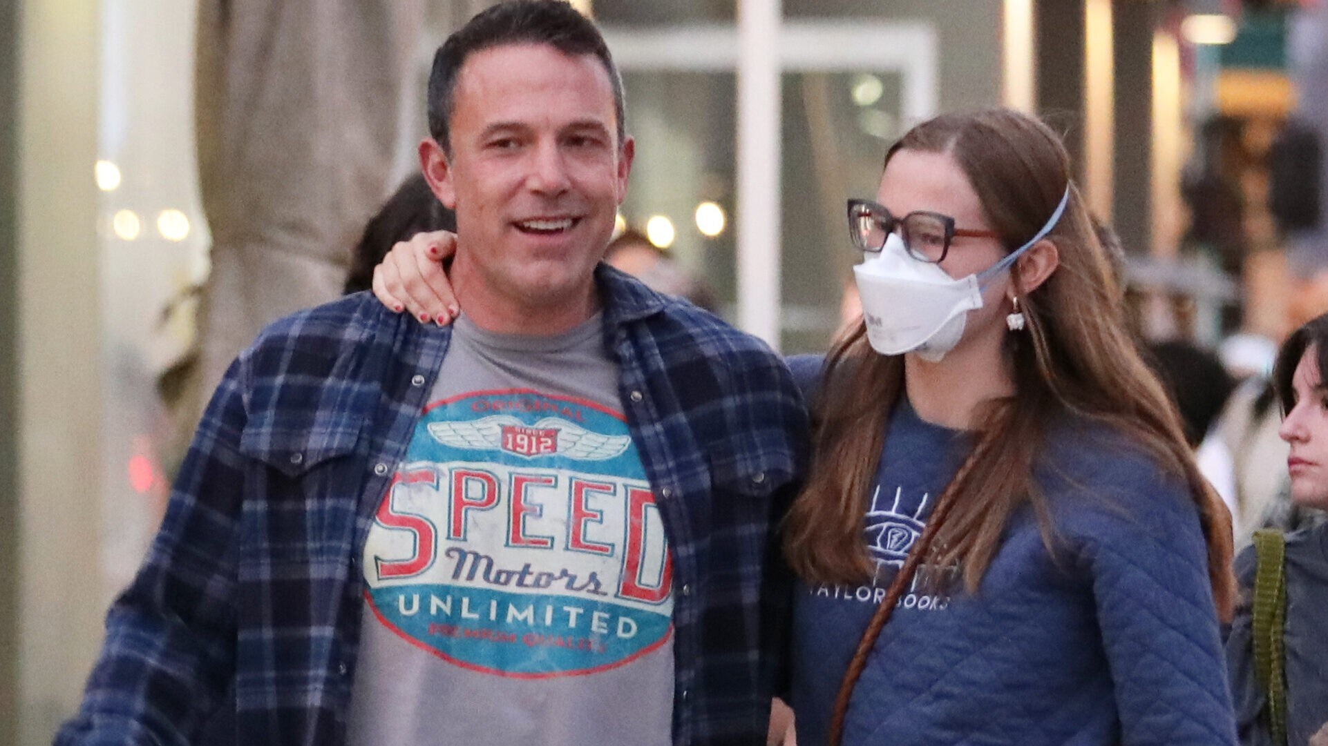 Plea before US authorities - Affleck's daughter Violet demands new mask  requirement | krone.at