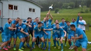 Im strömenden Regen wurde in Wietersdorf gefeiert.