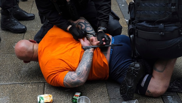 Zehn Personen wurden von der Dortmunder Polizei festgenommen.