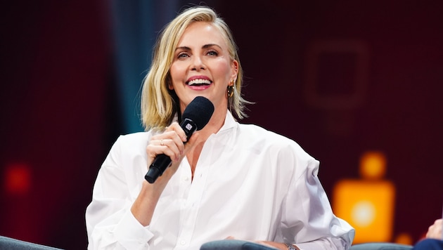 Charlize Theron májusban a bécsi 4GAMECHANGERS 2024 fesztiválon. (Bild: APA/EVA MANHART)