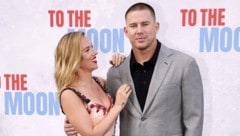 Scarlett Johansson und Channing Tatum verstehen sich offensichtlich prächtig bei ihrer Werbetour für die gemeinsame Film-Romanze „To the Moon“. (Bild: www.viennareport.at)