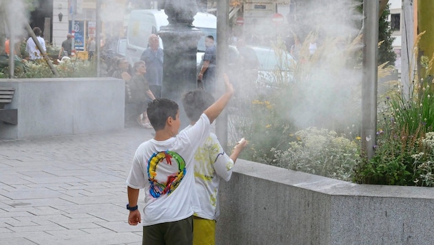 Su özellikleri sıcak şehir merkezini serinletiyor. (Bild: Zwefo)