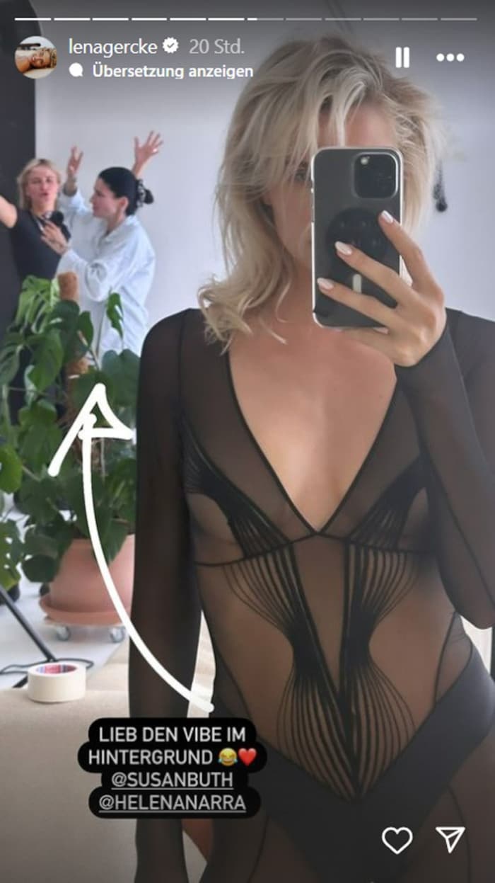 Lena Gercke schlüpfte für ein Shooting in diesen sexy Einteiler.