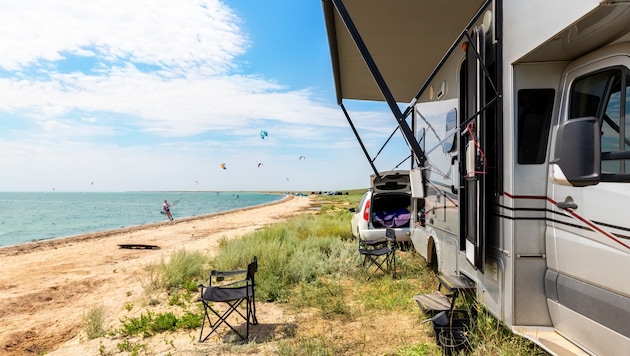 It is not only in Austria that holidaymakers who camp freely and without the consent of the landowner face sometimes horrendous penalties. (Bild: stock.adobe.com/Kirill Gorlov )