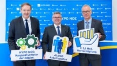 Christian Helmenstein, der Leiter Economica Institut für Wirtschaftsforschung, mit Landesrat ...