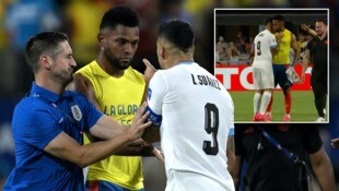 Beißt Luis Suarez hier etwa Kolumbiens Miguel Borja?