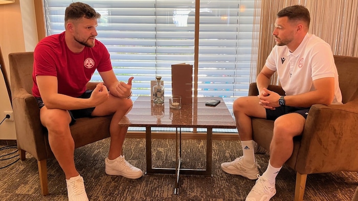 Benjamin Ozegovic dockte am Donnerstag beim GAK als Testspieler an und unterhielt sich gleich ...