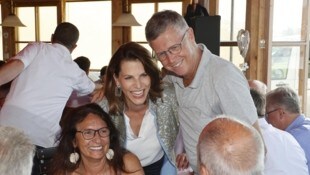 Die Ministerin genoss den Parteiabend.