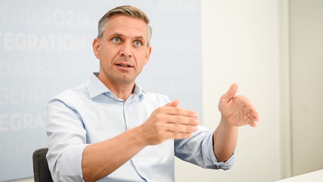 In Upper Austria, Wolfgang Hattmannsdorfer was Provincial Councillor for Social Affairs and Integration. Now he is in Vienna, where he misses the "DNA of togetherness". (Bild: Wenzel Markus)