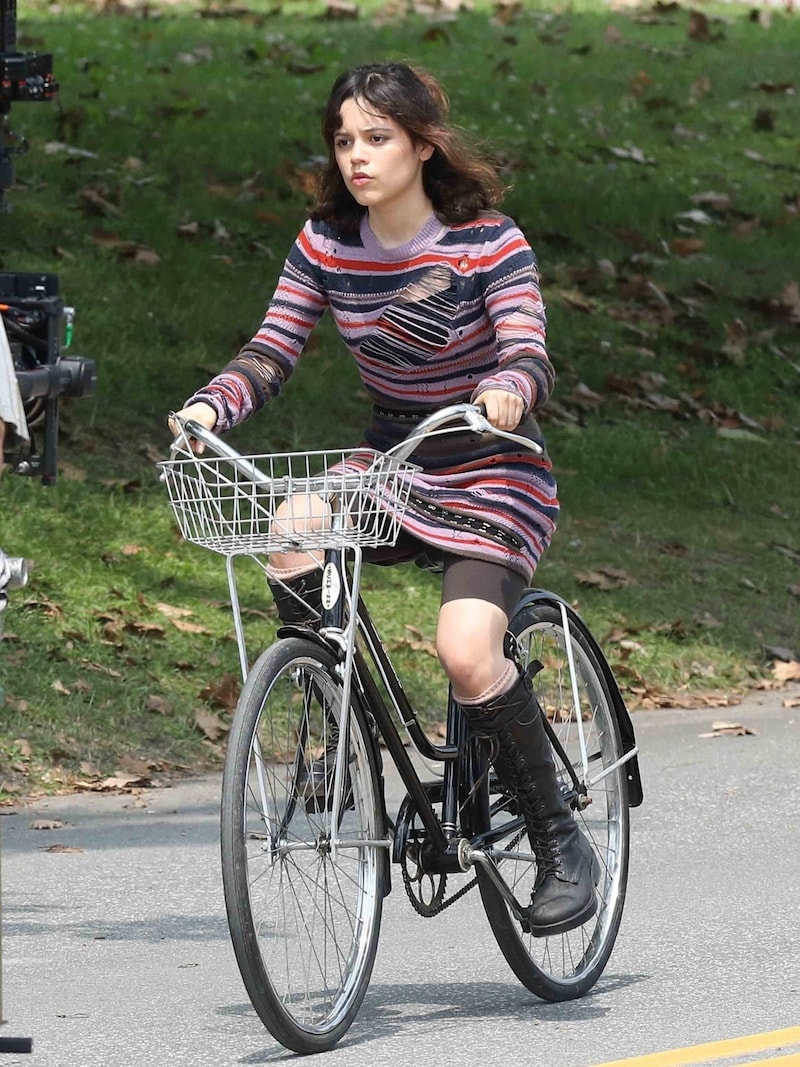 Jenna Ortega during the filming of "Beetlejuice, Beetlejuice" (Bild: Photo Press Service/www.PPS.at)