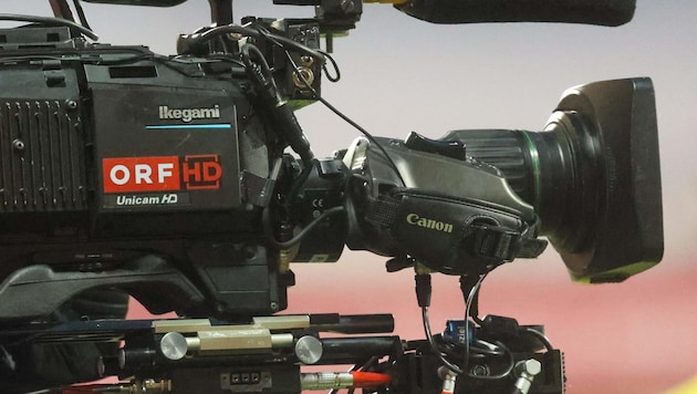 The ORF camera team is said to have cut only three minutes of the one-hour interview and discussions without any critical voices. (Bild: Scharinger Daniel)