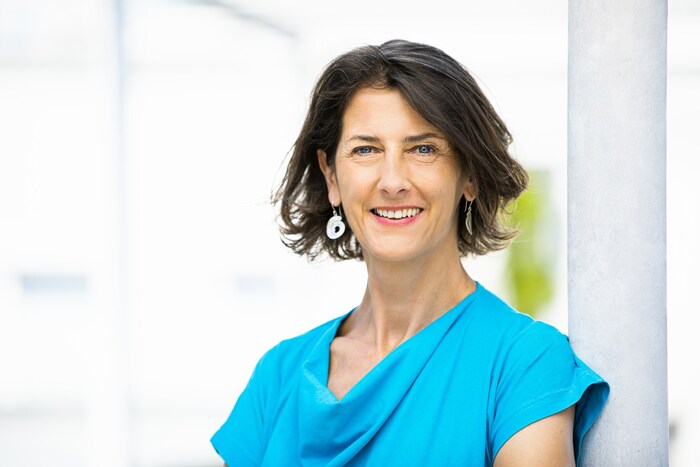 Martina Fürpass hilft Jugendlichen unter anderem dabei, einen passenden Beruf zu finden.