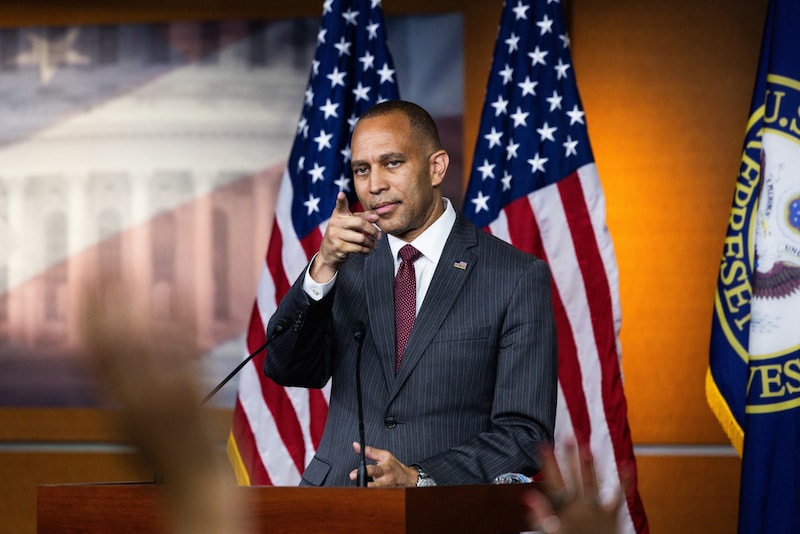 Steht jetzt im Rampenlicht: Hakeem Jeffries (Bild: Getty Images/Tierney L. Cross)