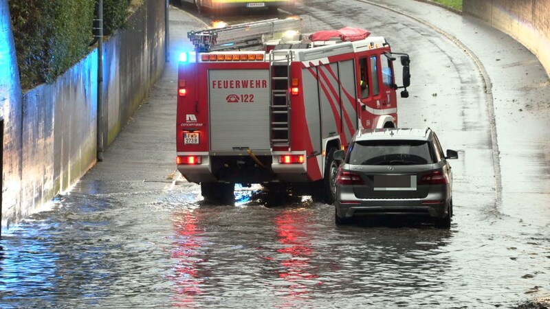 Unterführungen standen unter Wasser. (Bild: Maurice Shourot, Krone KREATIV)