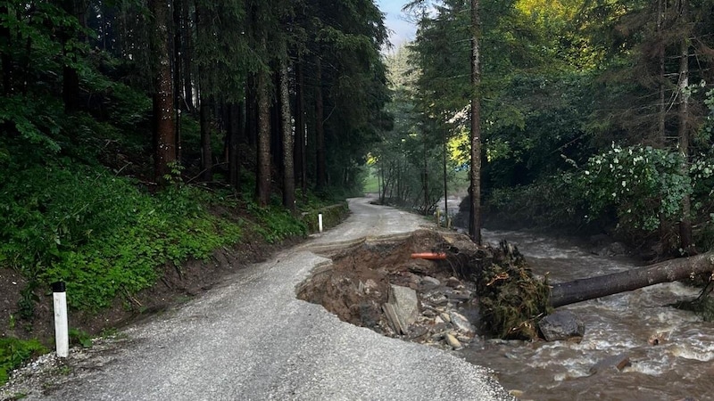 After the storm in Wolfsberg: a lot of damage was also caused to the roads. (Bild: Pressestelle Stadt Wolfsberg)