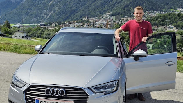 Florian Wöll mit seinem inzwischen reparierten Audi. (Bild: zVg)