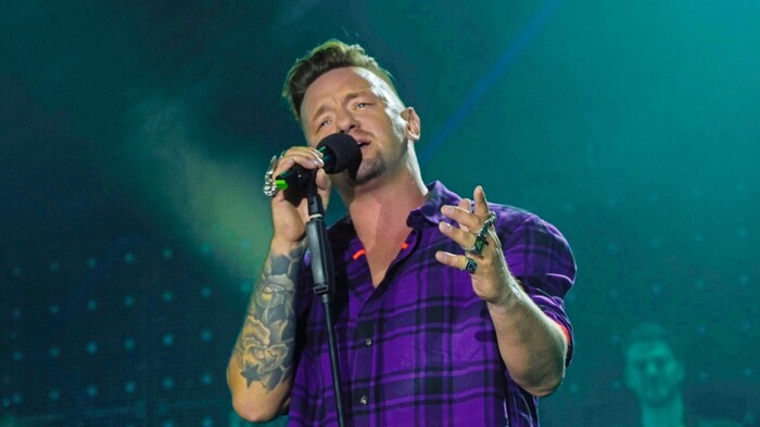 Mit seiner rauchigen Stimme eröffnete Ben Zucker die 25. Starnacht am Wörthersee.